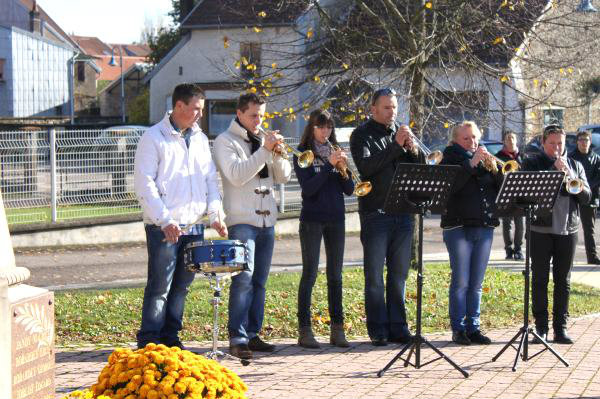 2013-11-11 Pusey Monument Aux Morts 082