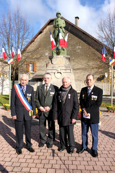 2013-11-11 Pusey Monument Aux Morts 094