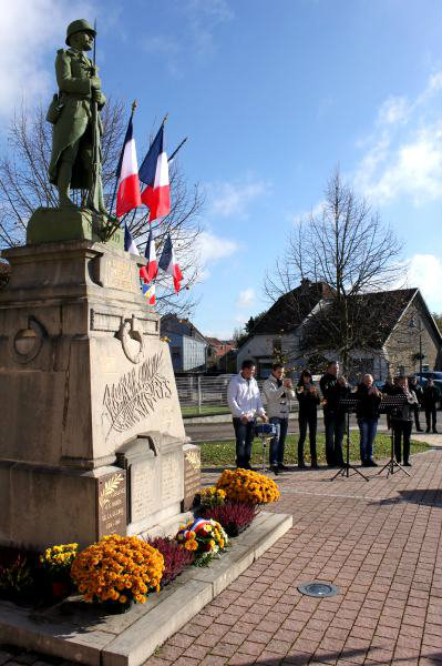 2013-11-11 Pusey Monument Aux Morts 083