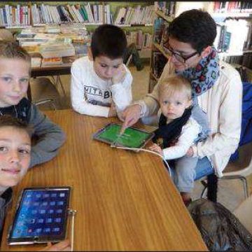 Revue de presse : Des tablettes à la bibliothèque