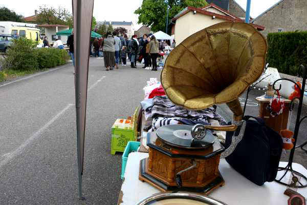 2016-04-24 Pusey Vide grenier 359