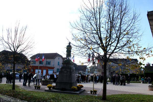 2013-11-11 Pusey Monument Aux Morts 063