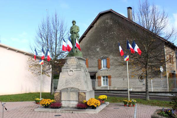 2013-11-11 Pusey Monument Aux Morts 054